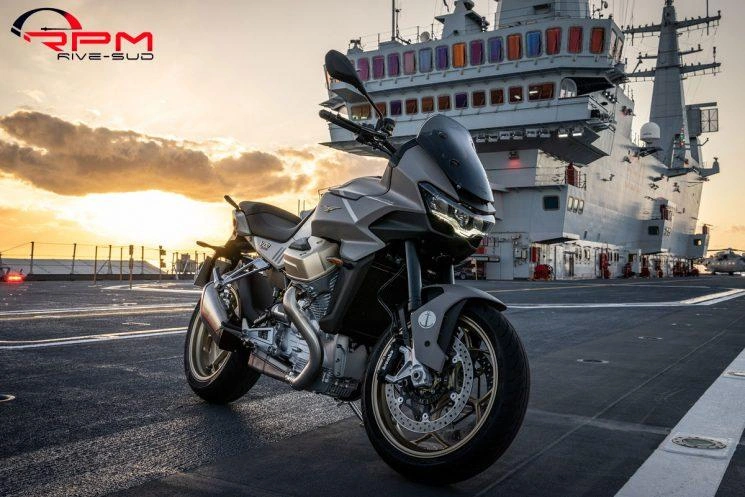 LA MOTO GUZZI V100 MANDELLO : ÊTES-VOUS PRÊT AU DÉCOLLAGE? alt