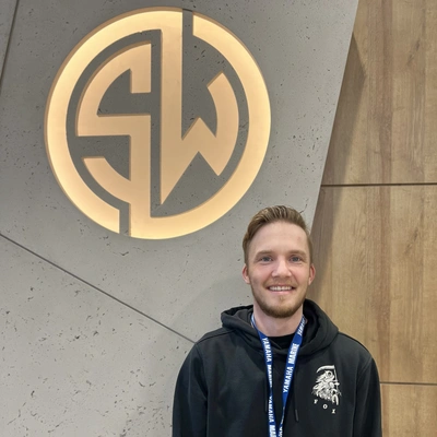 Ryan Hogan alt
