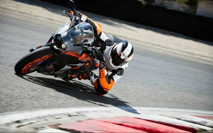 KTM RC390 2018 : évolution sportive | Motos Illimitées alt