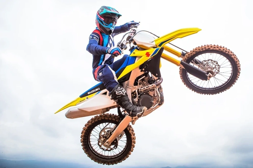 Suzuki RM-Z 450 2018 | Motos Illimitées alt