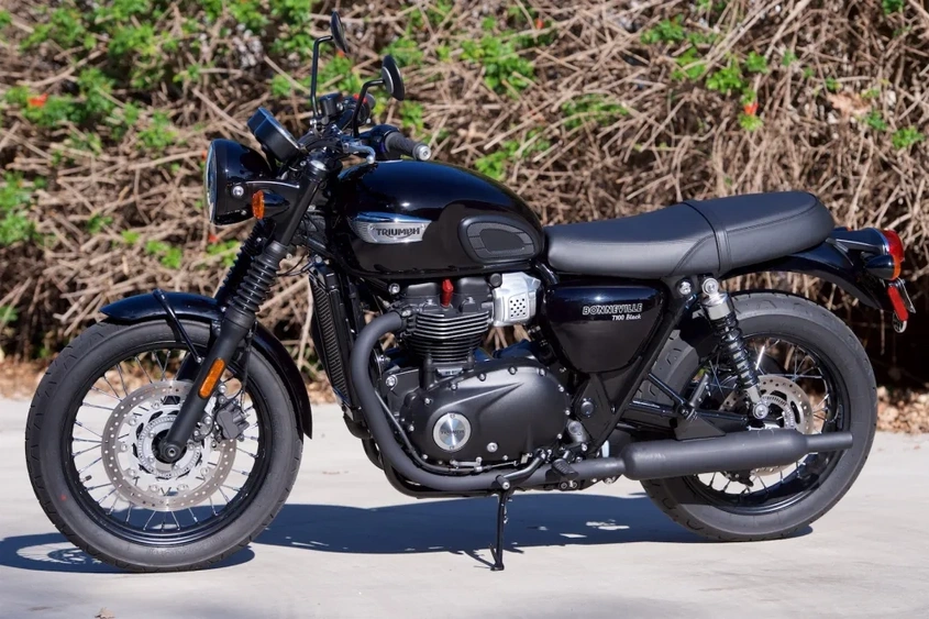 Triumph Bonneville T100 2017 : polyvalence rétro | Motos Illimitées alt