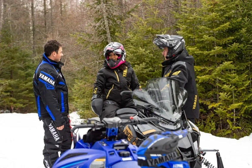 Vêtements et accessoires pour la motoneige alt