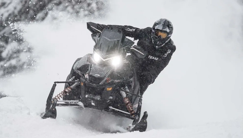 Arctic Cat : gamme de motoneiges 2018 | Motos Illimitées alt