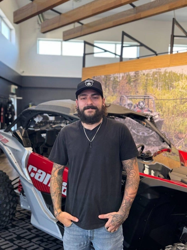 Keison Van Den Bosch alt