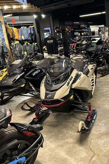 Photo Half-Way Motors Powersports alt