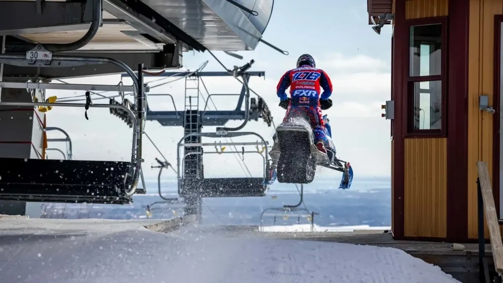 Après des années à l'extérieur, les X Games accueilleront à nouveau des motoneiges à Aspen, dans le Colorado, en 2026. alt