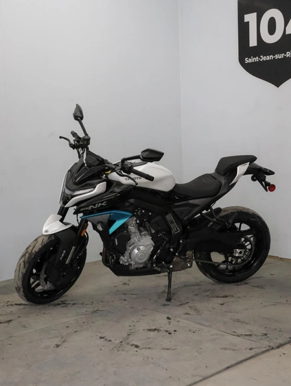 CFMOTO au Canada vs Europe : Pourquoi les noms changent (IBEX, MT, SR, SS) ? alt