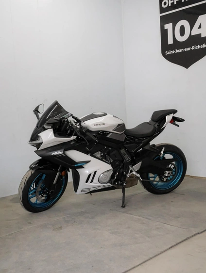 Pourquoi CFMOTO est moins cher? Explication alt