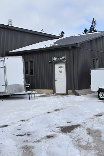 Photo Speedway Trailers alt