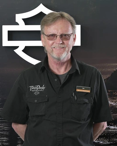 Ian McRae alt