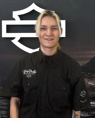Angel Alvarado alt