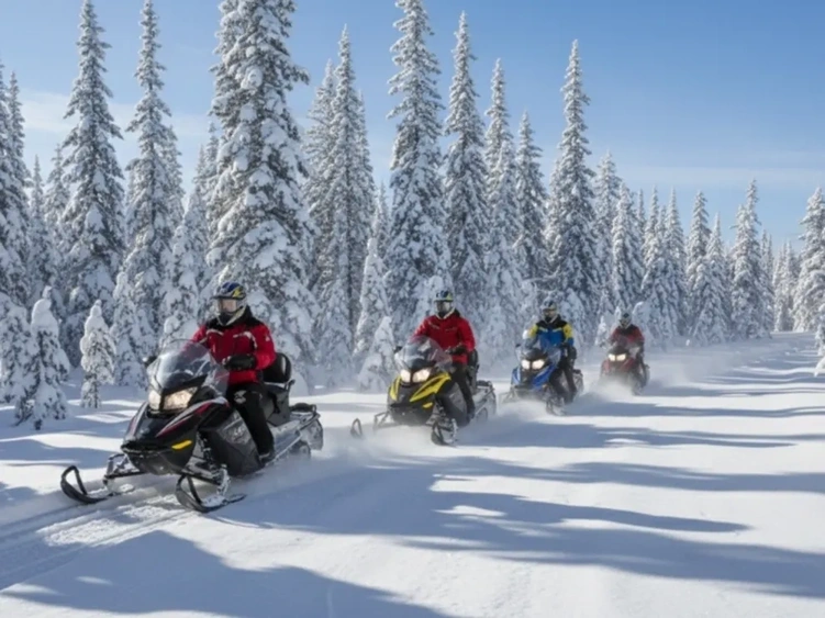 5 itinéraires de motoneige incontournables à travers le Québec alt