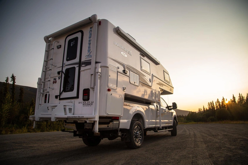 VOUS CHERCHEZ UN VR À VENDRE AU QUÉBEC ? PRENEZ LA ROUTE EN 48 HEURES CHEZ ROULOTTES RÉMILLARD alt