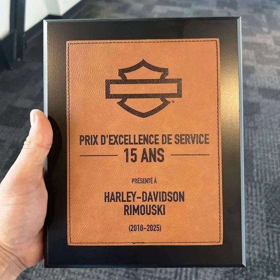 15 ans d’excellence : Harley-Davidson Rimouski honorée à Milwaukee 🏍️ alt