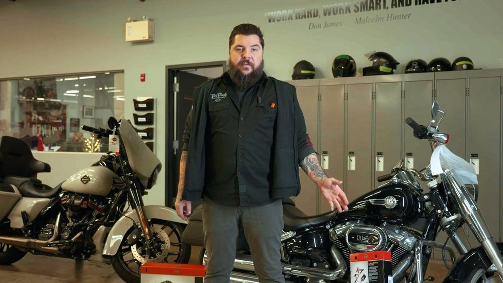 Storing Your Motorcycle in Vancouver: What Your Bike Cover Might Be Doing All Winter alt