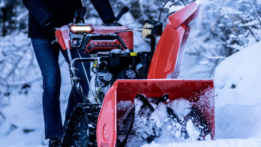 Tout savoir sur l’entretien d’une souffleuse à neige alt