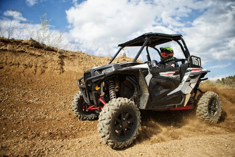 Enhancing Your UTV Experience with Essential Accessories alt