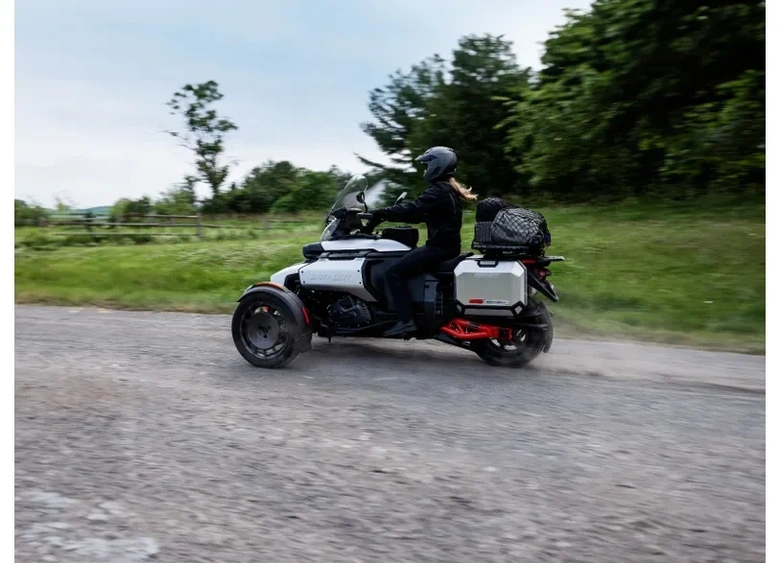 Can-Am Canyon : le véhicule 3 roues conçu pour l'aventure alt