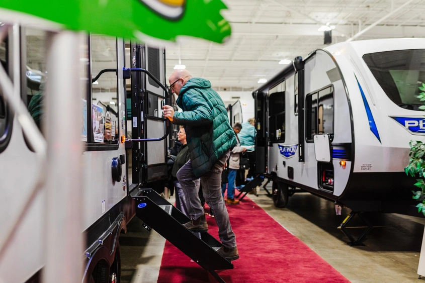 How to Choose Between a New or Used Travel Trailer: The Complete Guide to Making an Informed Purchase in Quebec alt