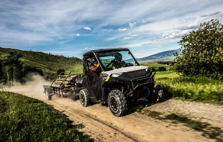 Top 5 Reasons to Choose a Polaris RANGER UTV for Work and Recreation alt