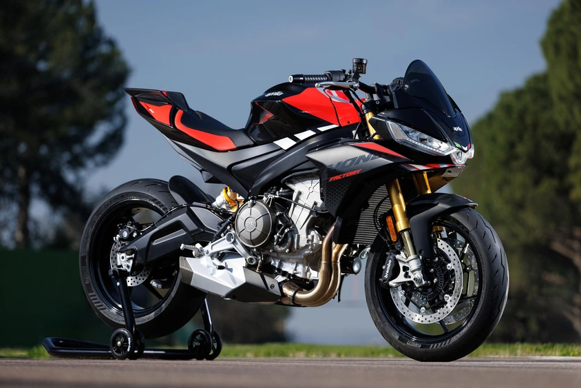 Aprilia RS 660 vs Tuono 660: Which Aprilia Motorcycle Is Right For You? alt