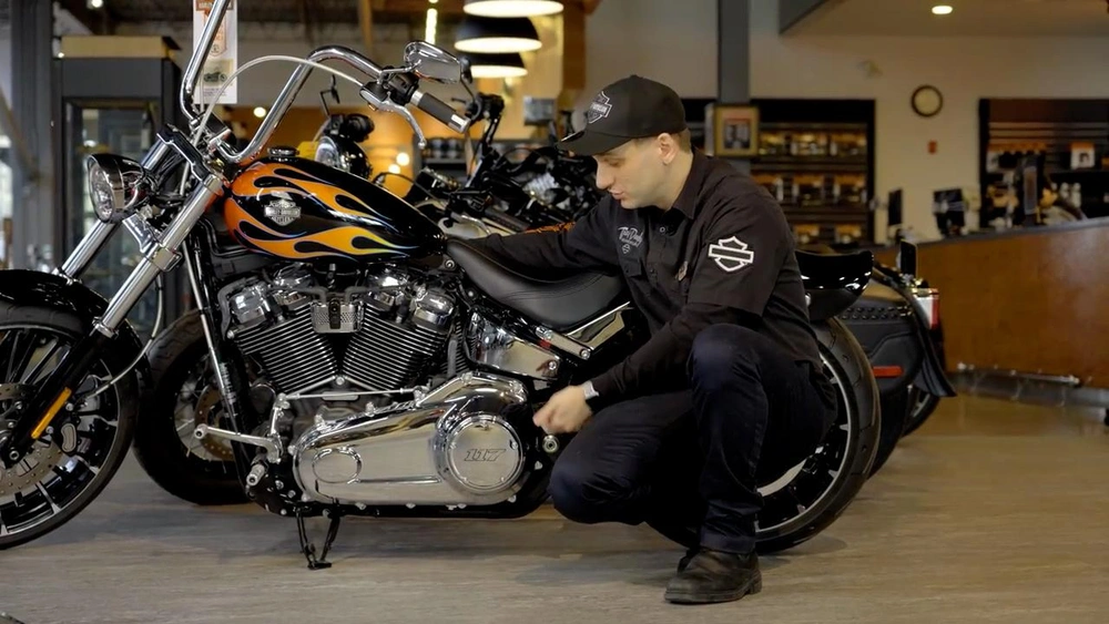 How to Check the Oil on Your Harley-Davidson: Engine, Primary and Transmission alt
