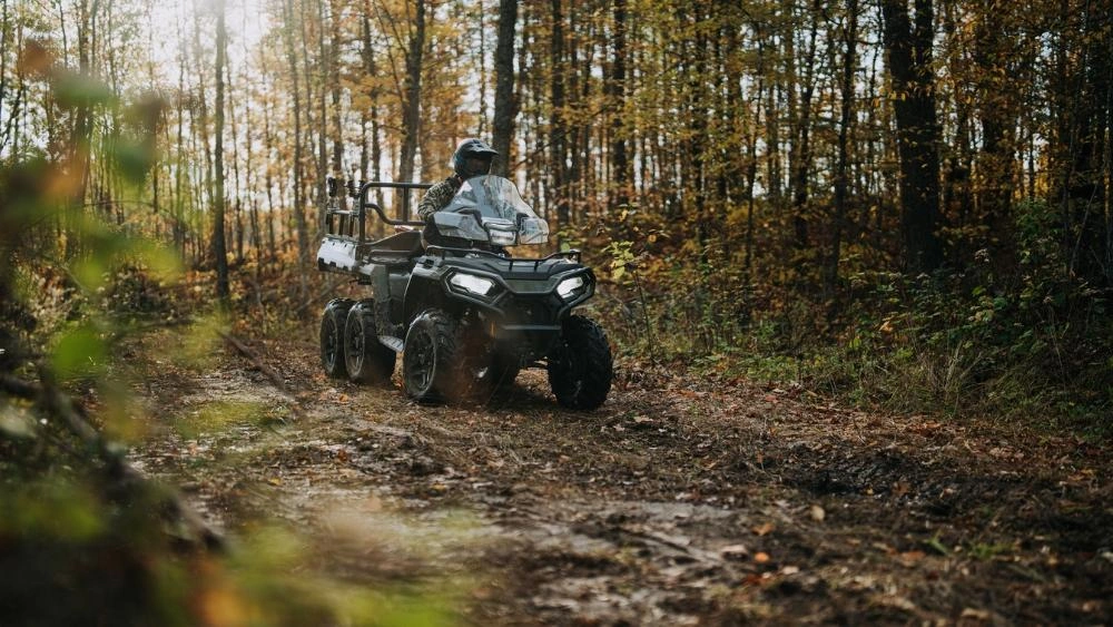 Comment préparer son VTT pour l’automne au Québec? alt