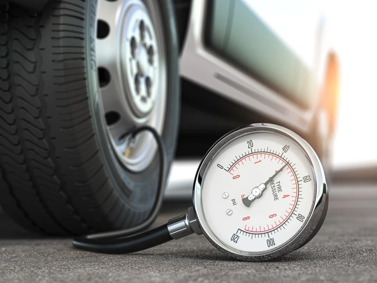 Tout savoir sur la pression des pneus d’une roulotte alt