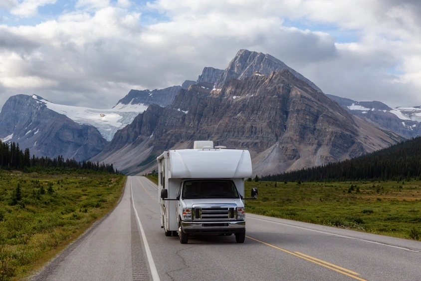 Traverser le Canada en VR : le guide essentiel pour un road trip inoubliable alt
