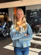 Mackenzie Vanamelsvoort alt