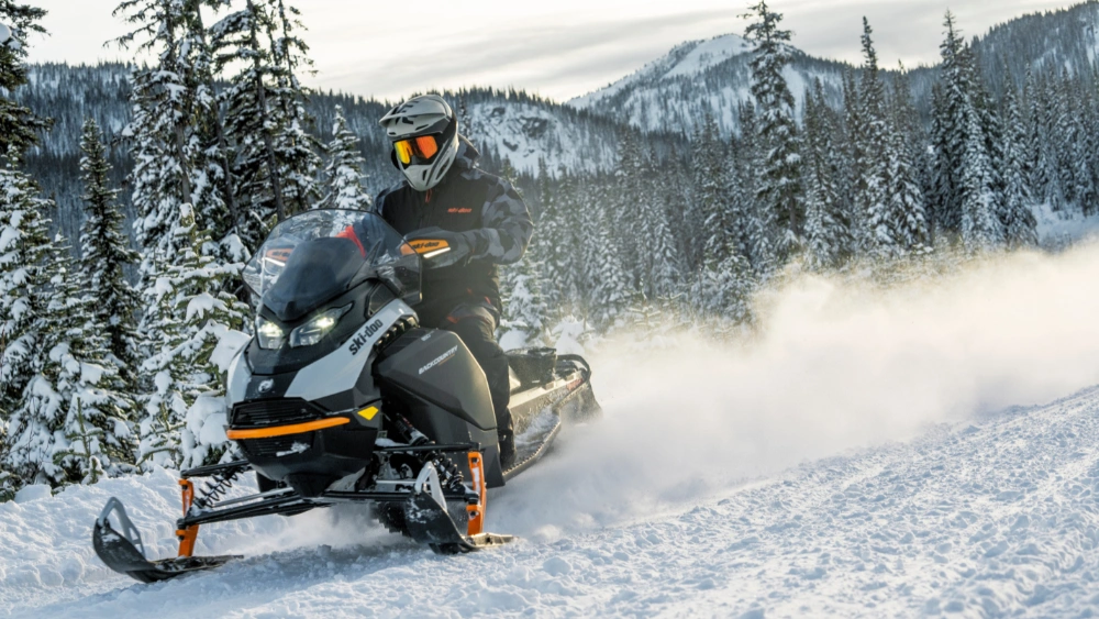 ❄️ Your Complete Guide to Finding Snowmobile Trails in Ontario alt
