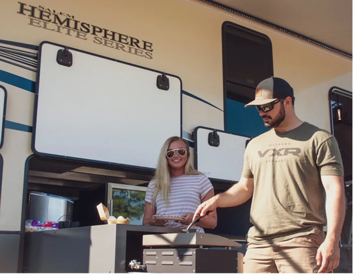 5 inoubliables recettes au BBQ pour une belle soirée de camping alt