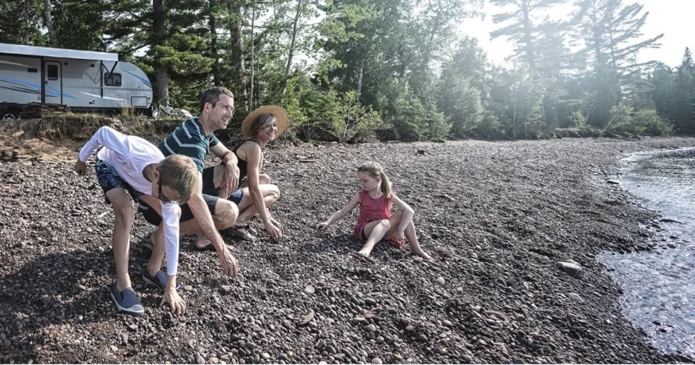 Comment préparer votre premier voyage de camping avec vos enfants   alt