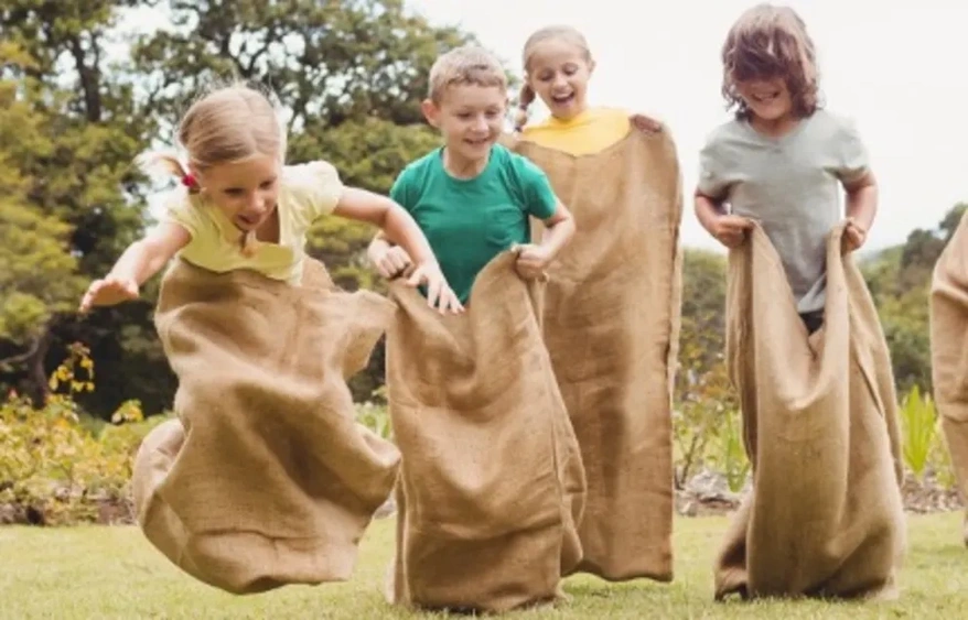 5 bons jeux de camping   alt