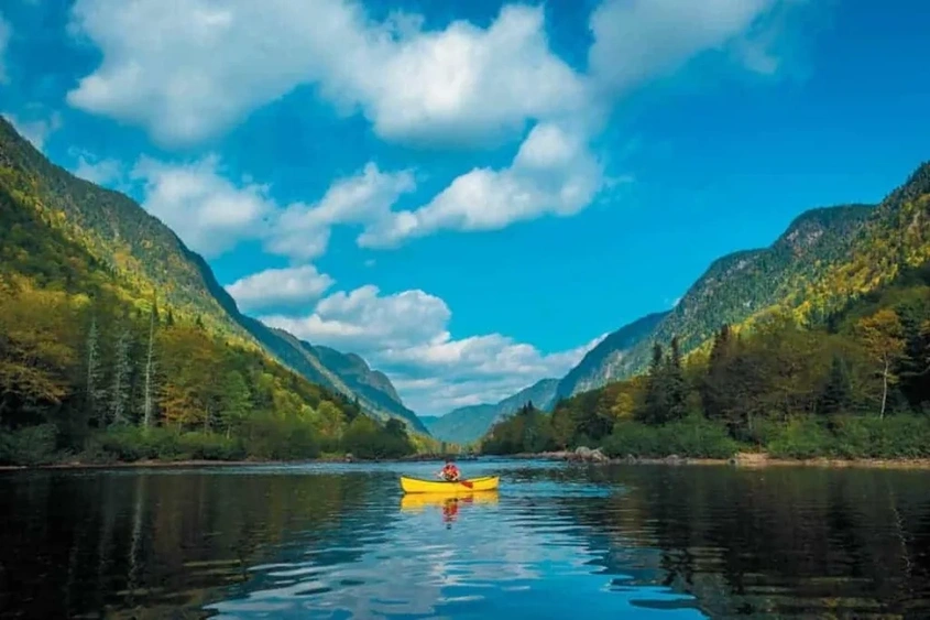 7 meilleurs terrains de camping du Québec pour un voyage de camping en famille inoubliable! alt