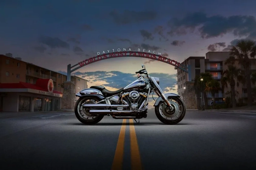 Découvrez la moto H-D Fat Boy édition spéciale Gray Ghost 2025 alt