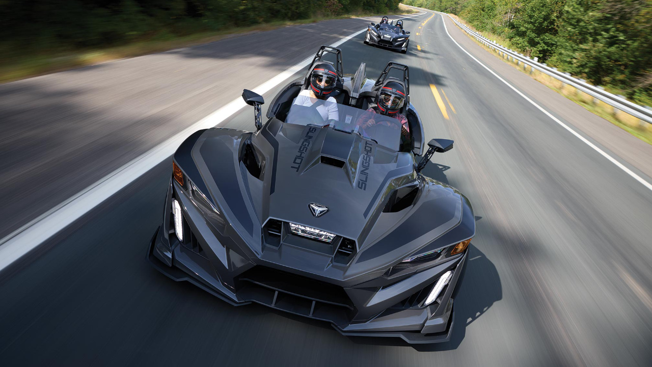 vue frontale d'un Polaris Slingshot SLR