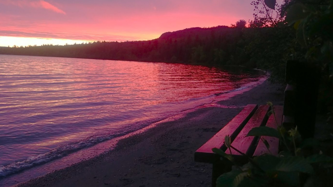 vue du lac Témiscouata au coucher de soleil