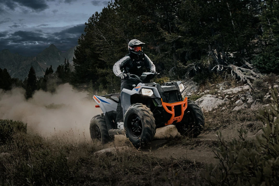 Vue du Polaris xz 850.