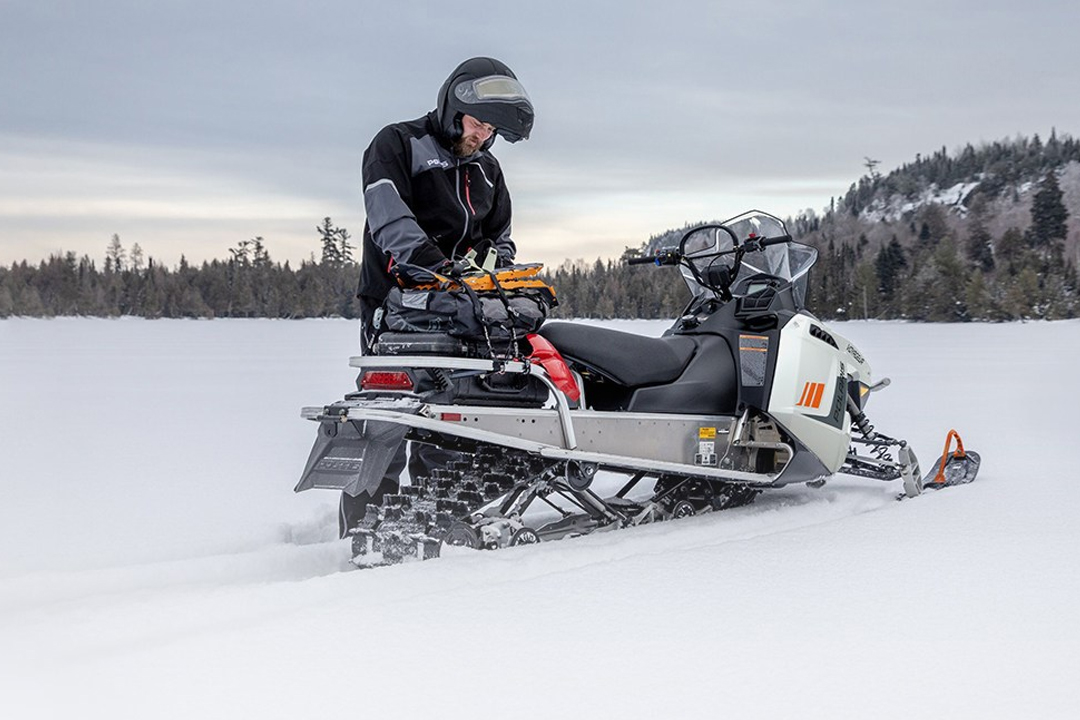 Polaris 550 Voyageur 155 trail view