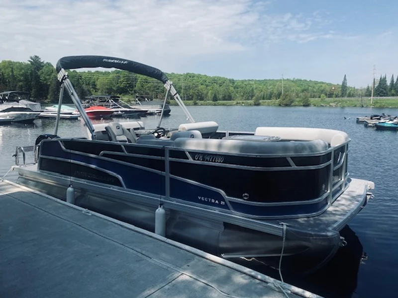 2024-2025 VECTRA 21RL 60HP