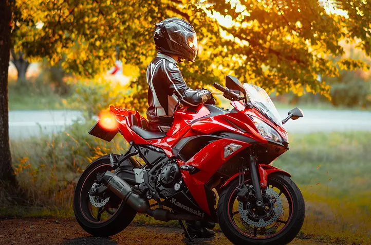 Motocyclette rouge