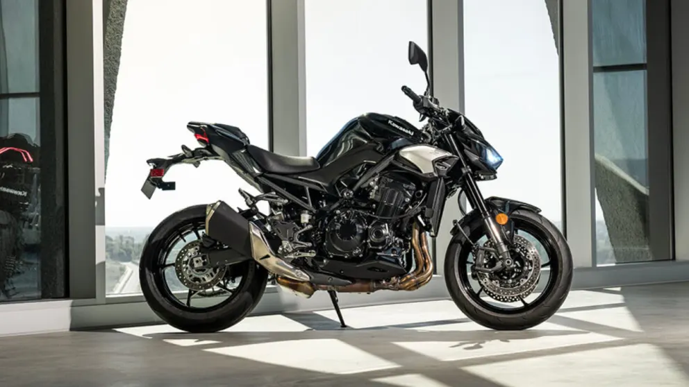 vue latérale d'une moto Kawasaki Z900