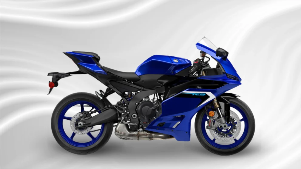 2025 YAMAHA R9